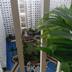 Studio Pool View